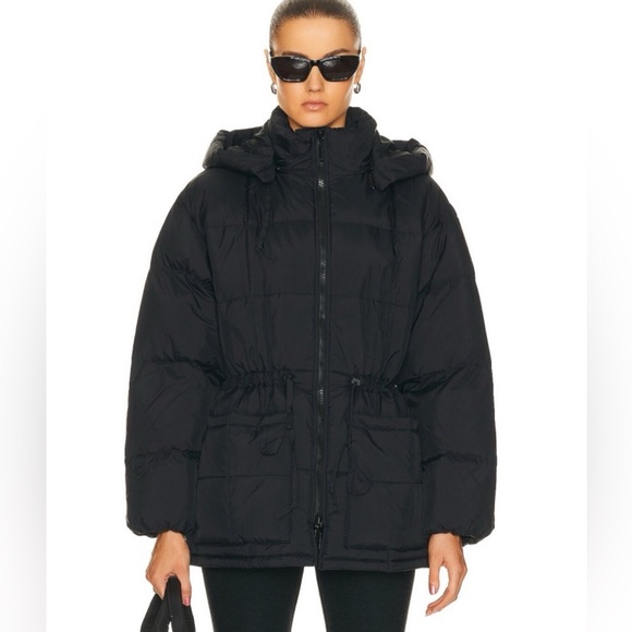 Beyond Yoga Black Puffer Jacket - Picture 2 of 11
